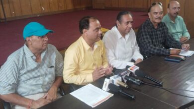 आगामी कार्यक्रम की जानकारी देते सोसाइटी ऑफ मिशन के पदाधिकारी